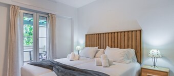 2-bedroom Beachfront Apartment