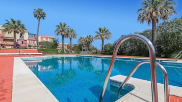 Apartment | Pool | Outdoor pool