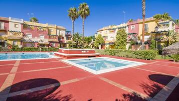 Apartment | Pool | Outdoor pool