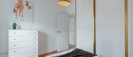 Apartment | 2 bedrooms, iron/ironing board