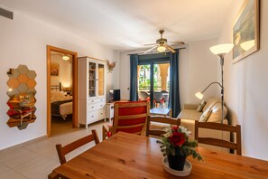 Apartment | Dining - Seaside Retreat With Pool & Terrace (Ayamonte)