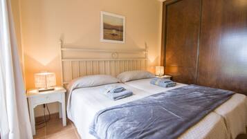 3 bedrooms, iron/ironing board