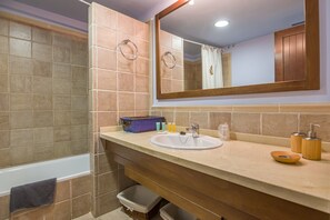 Apartment | Bathroom | Hair dryer