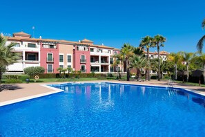 Apartment | Pool