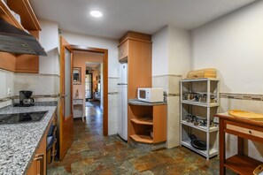 Private kitchen - Charming Isla Canela Apartment With Terrace (Ayamonte)