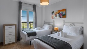 Apartment | 3 bedrooms, iron/ironing board - Penthouse With Sea & Golf Views (Ayamonte)