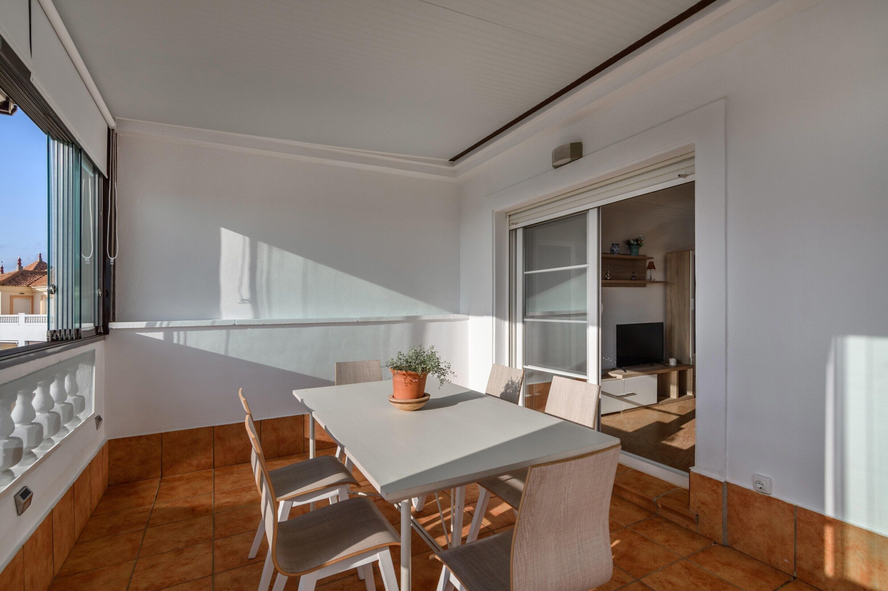 Apartment | Outdoor dining