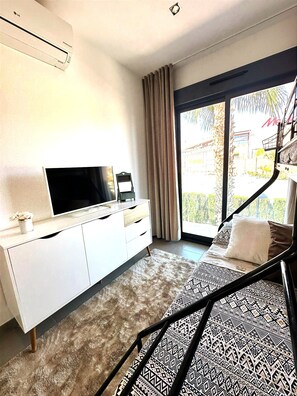 2 bedrooms, iron/ironing board