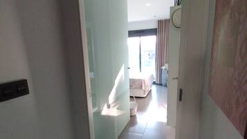 Apartamento | 2 quartos, ferros/tábuas de passar roupa