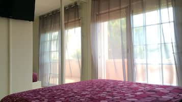 2 bedrooms, iron/ironing board