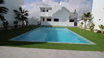 Apartment | Pool | Outdoor pool