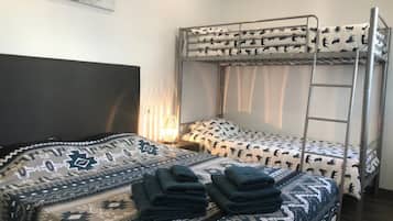 Apartment | 2 bedrooms, iron/ironing board