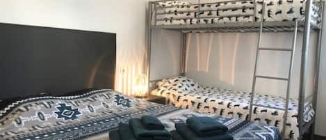 公寓 | 2 間睡房、熨斗/熨衫板