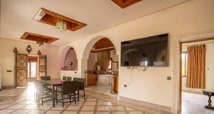 5-bedroom Villa Guesthouse With Heated Pool
