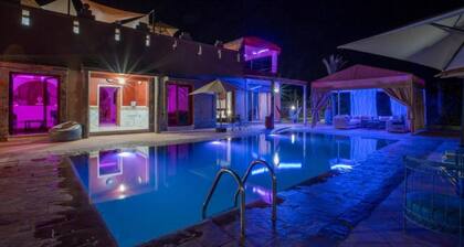 Tranquil Atlas Escape With a Heated Pool