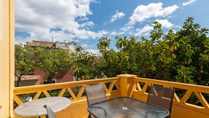 Apartment | Outdoor dining - Golfside Apartment in Isla Canela (Ayamonte)