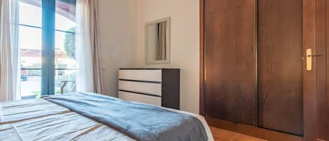 Appartement | 2 chambres, fer et planche Ă repasser