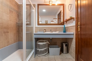 Apartment | Badezimmer | Haartrockner