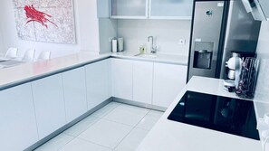 Villa | Private kitchen - Spacious Villa in Villamartin for 6 (Orihuela)