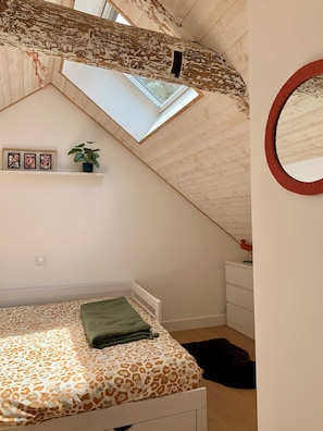 1 bedroom, travel crib, free WiFi, bed sheets
