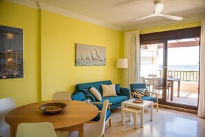 Leilighet | Oppholdsrom