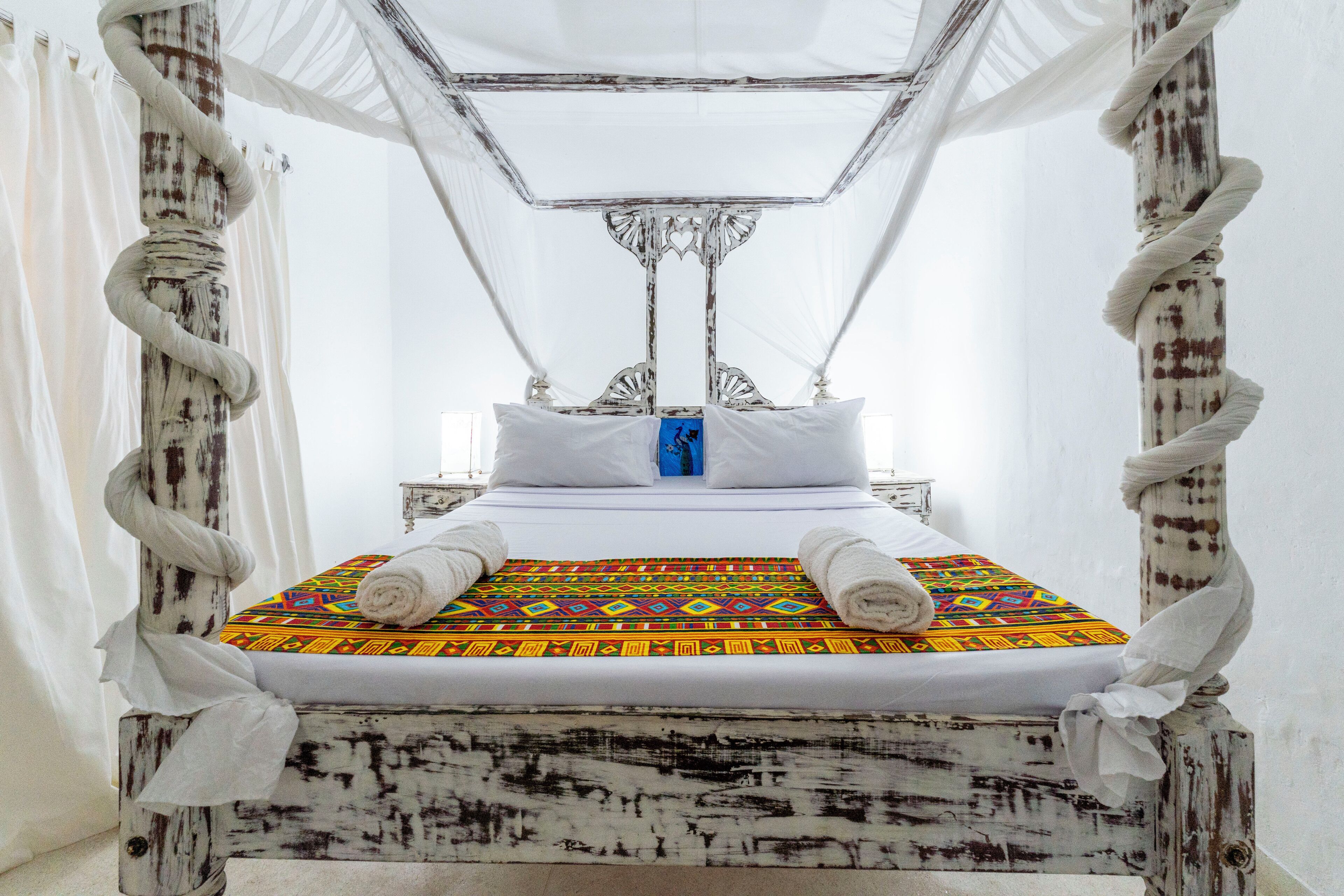 Free WiFi, bed sheets