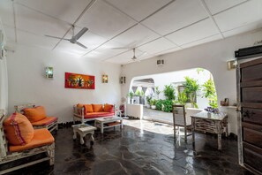 Reception - Paradise Lagoon B&B (Watamu)