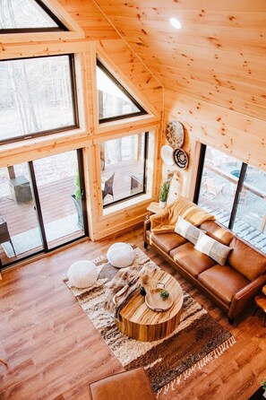 Smart TV, fireplace, video games