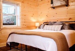 3 bedrooms, iron/ironing board, travel crib, free WiFi