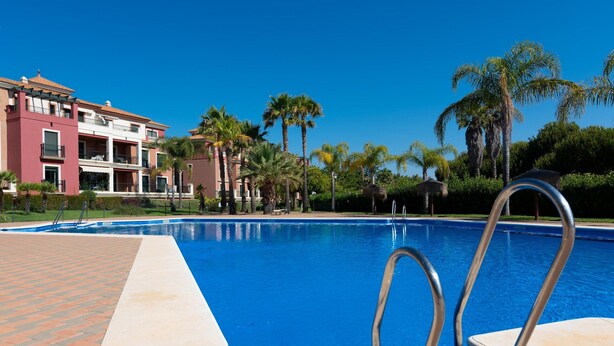 Apartment | Pool | Outdoor pool - Golfside Stay for 5 Guests (Ayamonte)