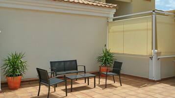 Apartment | Terrace/patio