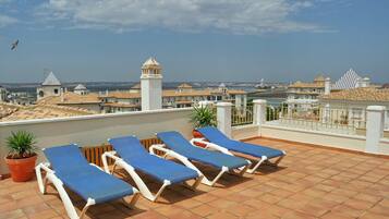 Apartment | Terrace/patio