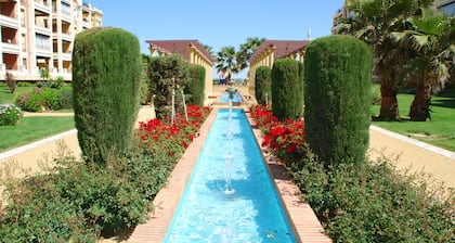 Garden-view Flat Near the Sea