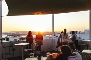 Apartment | Outdoor dining