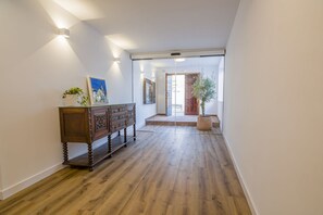 Apartment | Reception