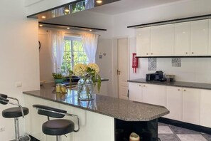 Microwave, oven, stovetop, dishwasher