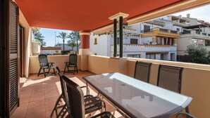 Apartment | Speisen im Freien