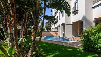 Huoneisto | Uima-allas | Ulkouima-allas