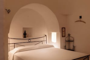 WiFi, bed sheets