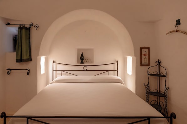 WiFi, bed sheets