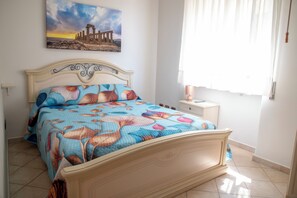 3 bedrooms, in-room safe, iron/ironing board, free WiFi