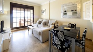 Apartment | Living room - Beachfront Apartment With Pool (Ayamonte)