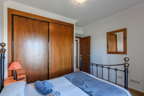 Apartment | 3 bedrooms, iron/ironing board - Beachfront Retreat With Jacuzzi (Ayamonte)