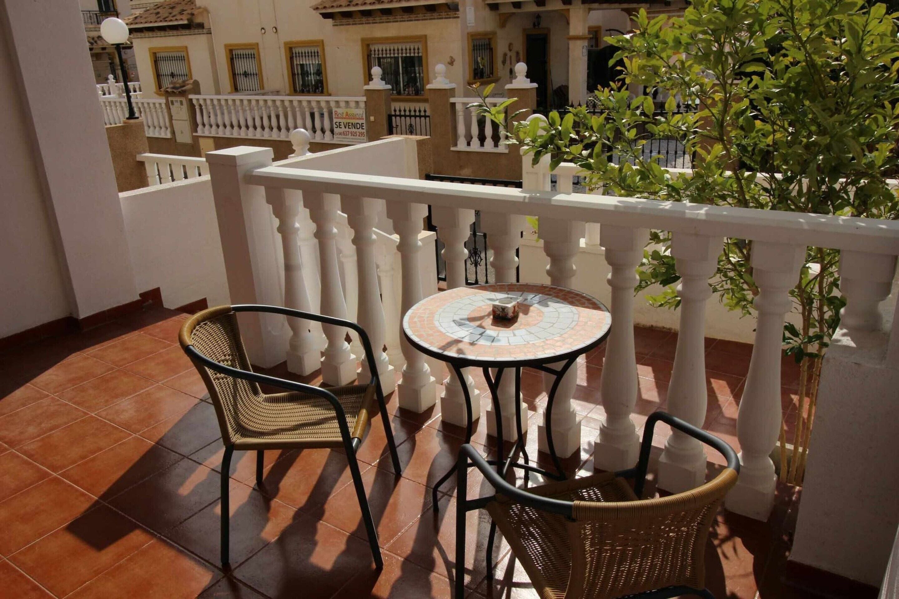 Apartment | Outdoor dining