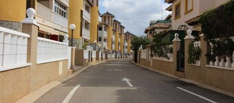 Home Near Beach & Shops