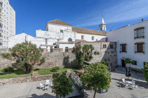 Ayamonte Central: Your Urban Oasis