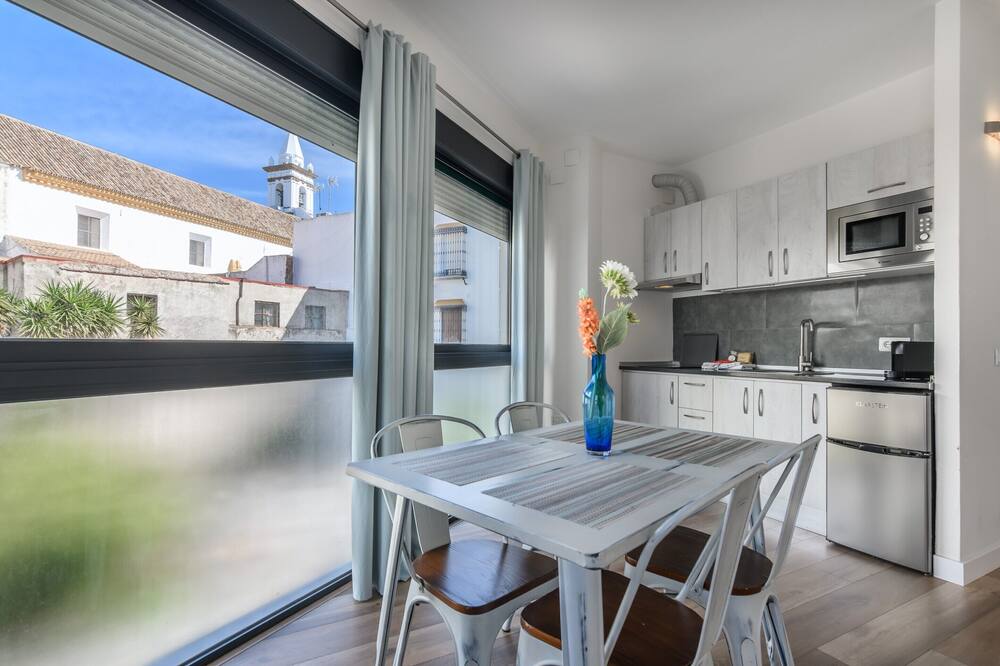 Ayamonte Central: Your Urban Oasis