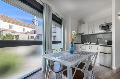 Ayamonte Central: Your Urban Oasis