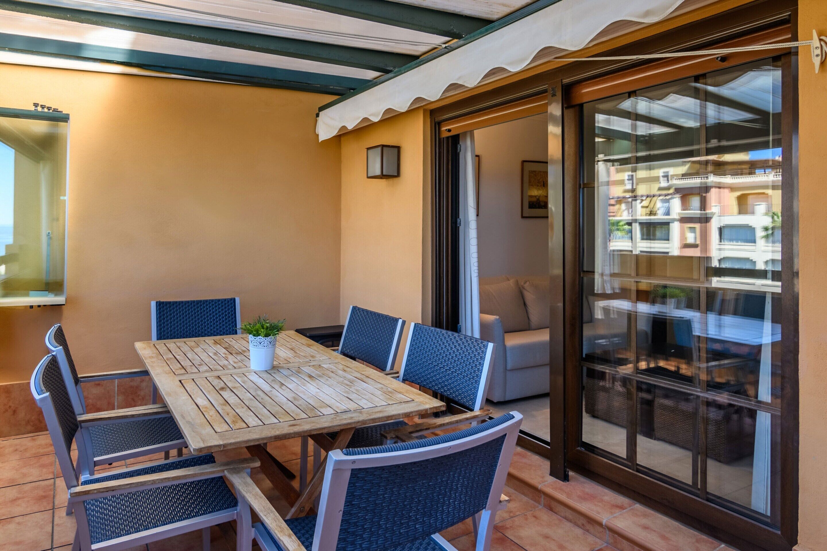 Apartamento | Restaurante al aire libre