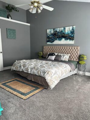 4 chambres, fer et planche à repasser, Wi-Fi, draps fournis